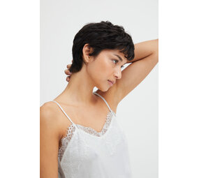 ICHI Like Top - Cloud Dancer ICHI Like Top - Cloud Dancer