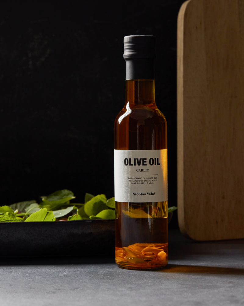 Nicolas Vahé Olive oil with Garlic - 25 cl Nicolas Vahé Olive oil with Garlic - 25 cl
