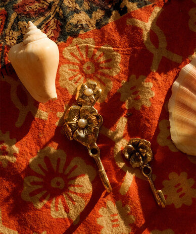 Doing Goods Zoey Flower Hook Doing Goods Zoey Flower Hook