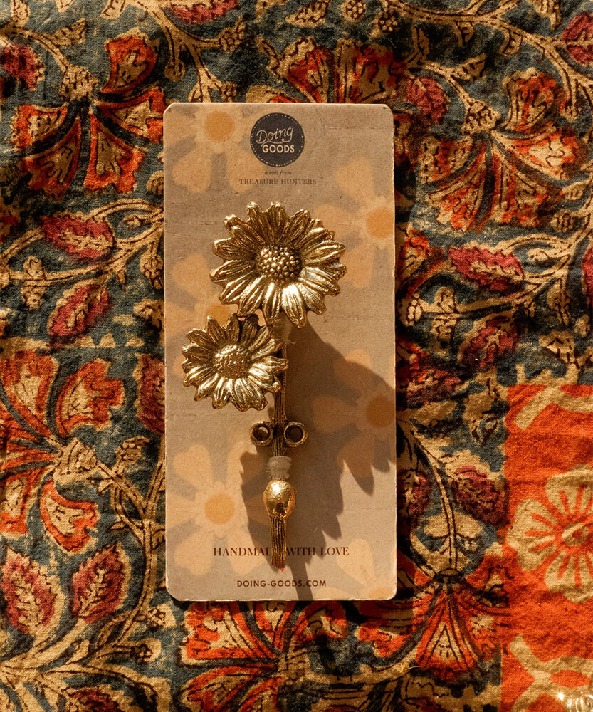 Doing Goods Breezy Daisy Double Hook Doing Goods Breezy Daisy Double Hook