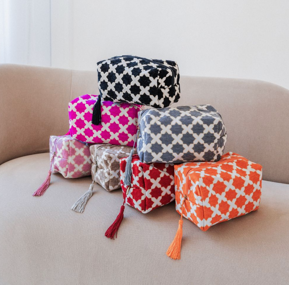 By Nyka Toilettas Lynn By Nyka Toilettas Lynn