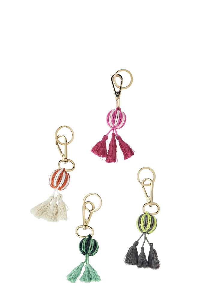 Madam Stoltz Round key hanger w/ beads Madam Stoltz Round key hanger w/ beads