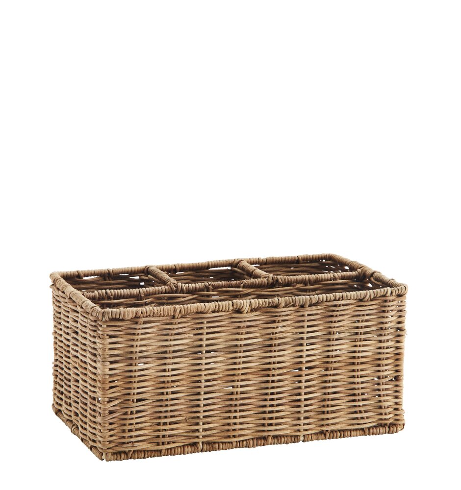 Madam Stoltz Rattan organiser