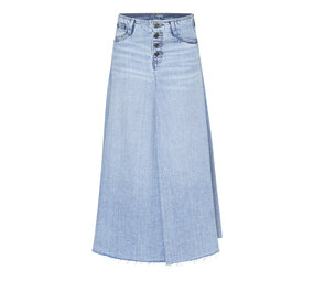 SistersPoint Osla Skirt – L. Denim Wash SistersPoint Osla Skirt – L. Denim Wash