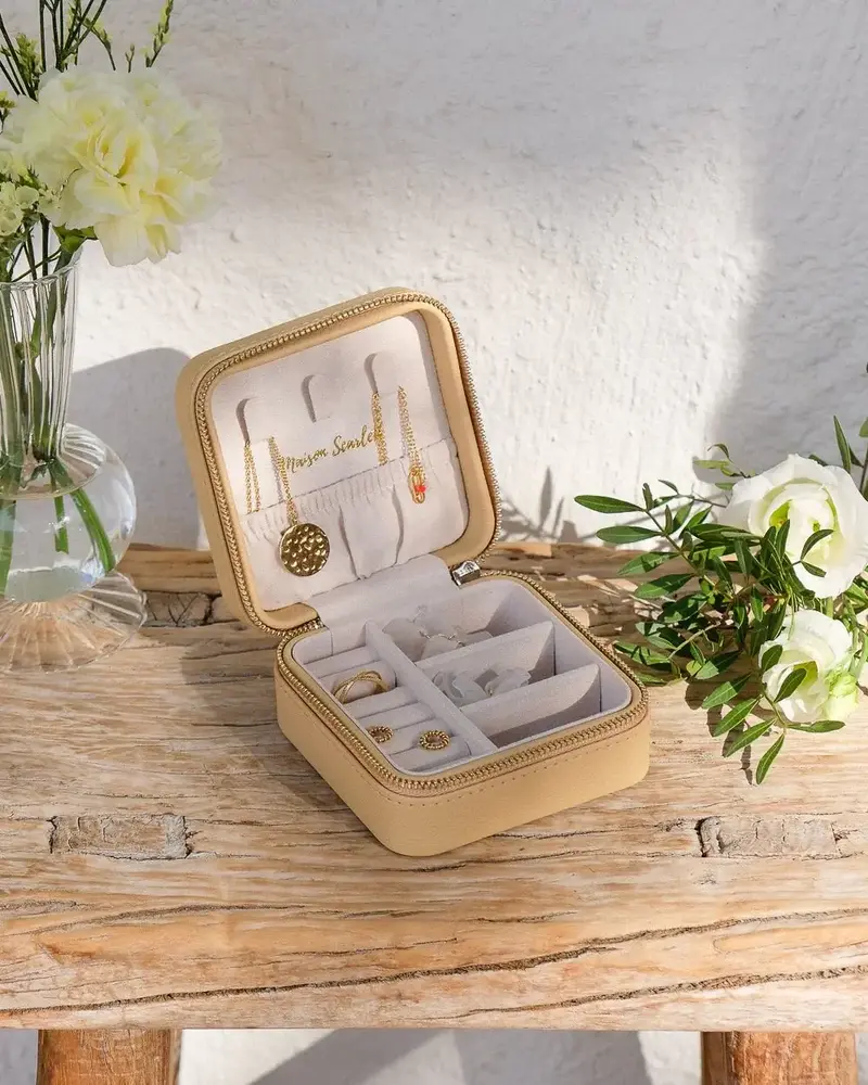 Maison Scarlett Sieradendoos Corinne - PU beige Maison Scarlett Sieradendoos Corinne - PU beige