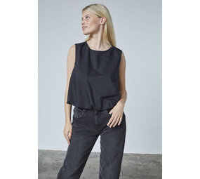 SistersPoint Gifo Top – Black