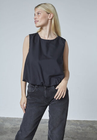 SistersPoint Gifo Top – Black