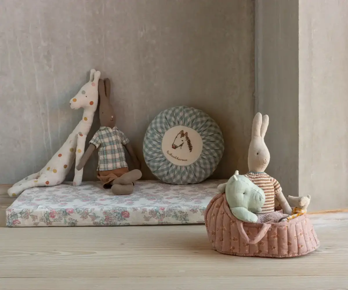 Maileg Carry Cot Large - Rose