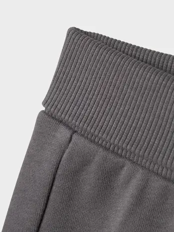 Lil' Atelier Ilondon Raf Sweat Pant – Poppy Seed Lil' Atelier Ilondon Raf Sweat Pant – Poppy Seed