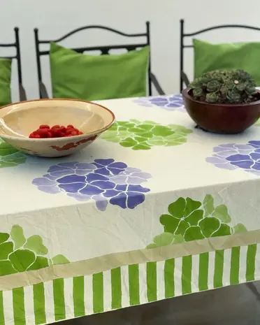 Casa Juna Tafelkleed Green Lilac Bloom Casa Juna Tafelkleed Green Lilac Bloom