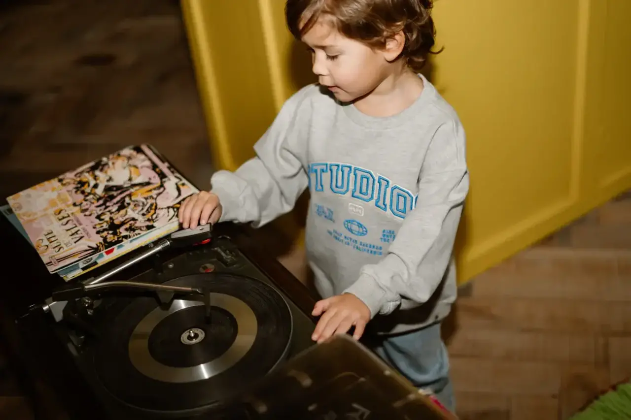 Daily7 Oversized Sweater Artwork – Medium Grey Melange Daily7 Oversized Sweater Artwork – Medium Grey Melange