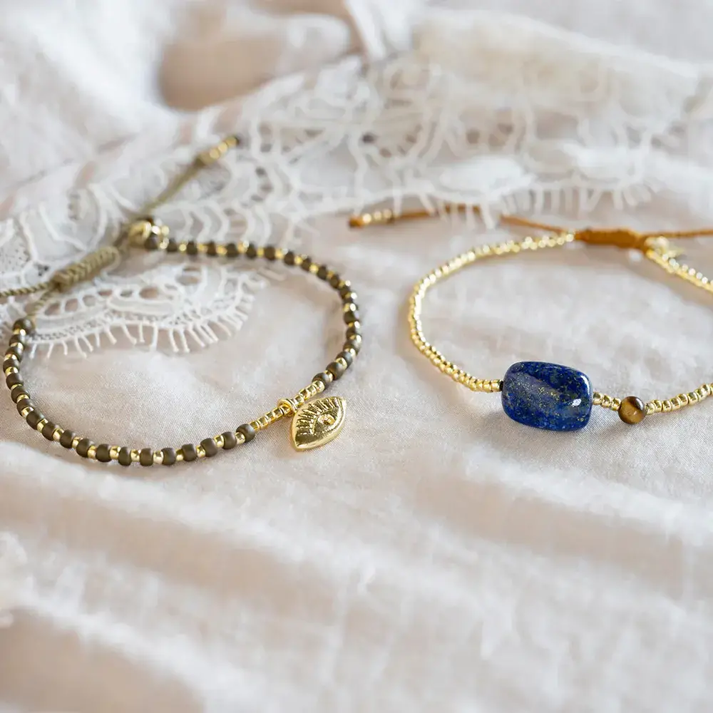 A Beautiful Story Surprise Lapis Lazuli Tiger Eye Bracelet GC