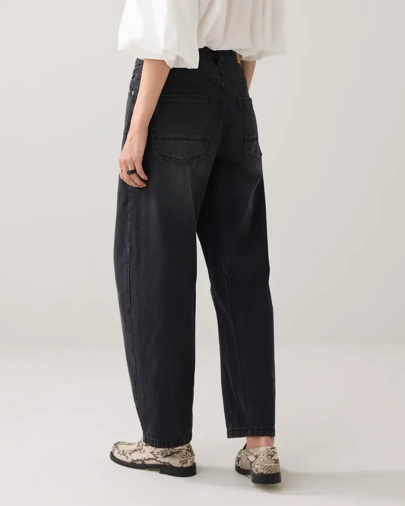 Summum Woman Cocoon fit black cotton jeans - Blackdenim Summum Woman Cocoon fit black cotton jeans - Blackdenim