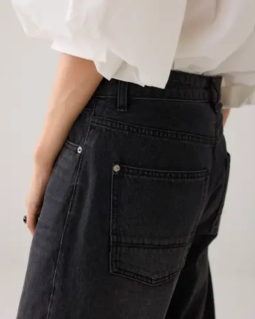 Summum Woman Cocoon fit black cotton jeans - Blackdenim Summum Woman Cocoon fit black cotton jeans - Blackdenim