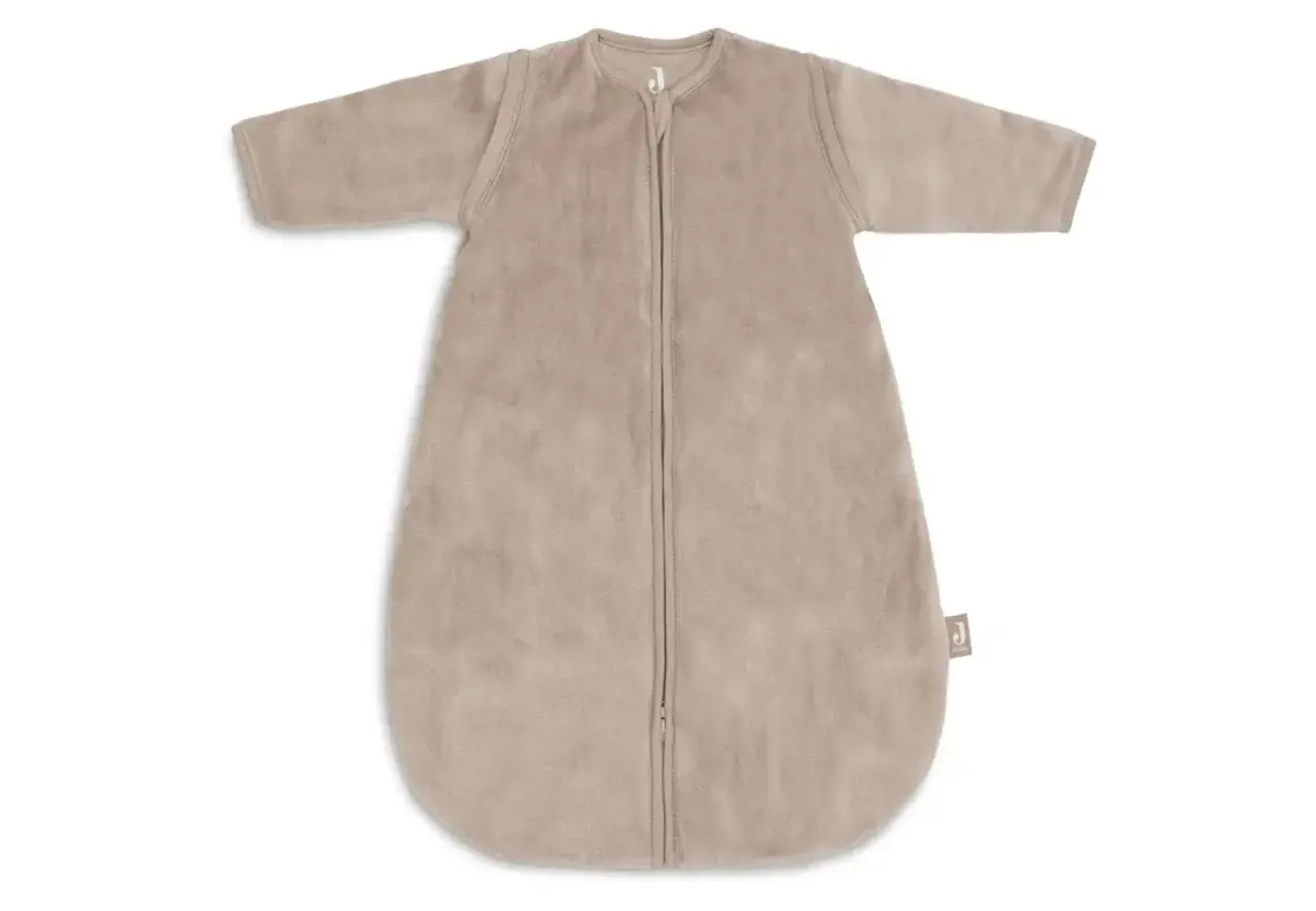 Jollein Slaapzak met Afritsbare Mouw 60cm Velvet - Milky Coffee Jollein Slaapzak met Afritsbare Mouw 60cm Velvet - Milky Coffee