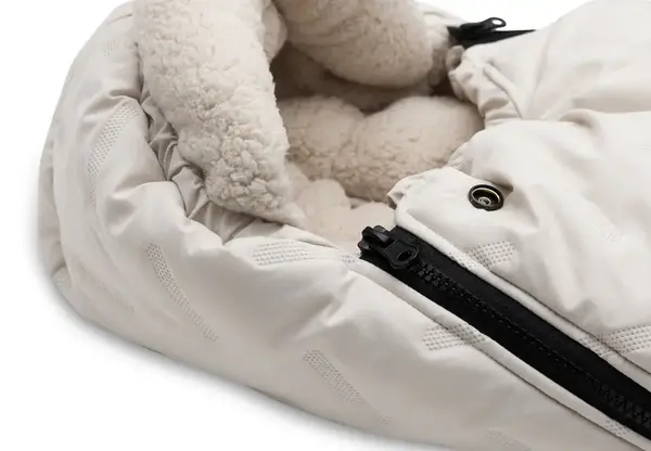 Jollein Voetenzak groep 0+ 3/5 punts gordel Embossed - Sand Jollein Voetenzak groep 0+ 3/5 punts gordel Embossed - Sand