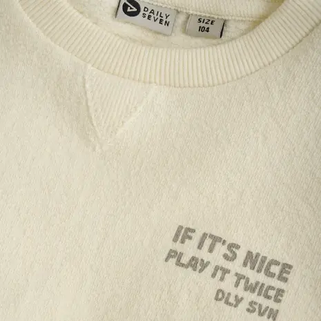 Daily7 T-shirt Longsleeve Backprint – Off White