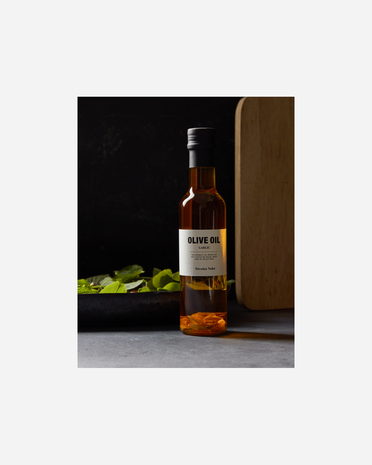 Nicolas Vahé Olive oil with Garlic - 25 cl Nicolas Vahé Olive oil with Garlic - 25 cl