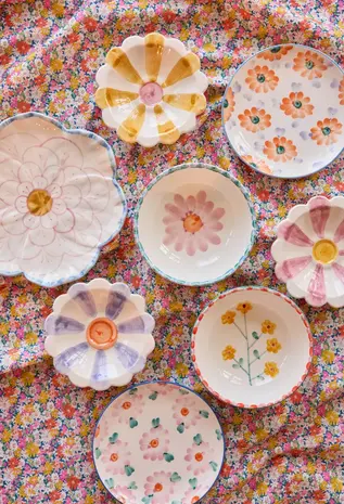 Rice Ceramic Cake Plate - Flowers Pink Rice Ceramic Cake Plate - Flowers Pink