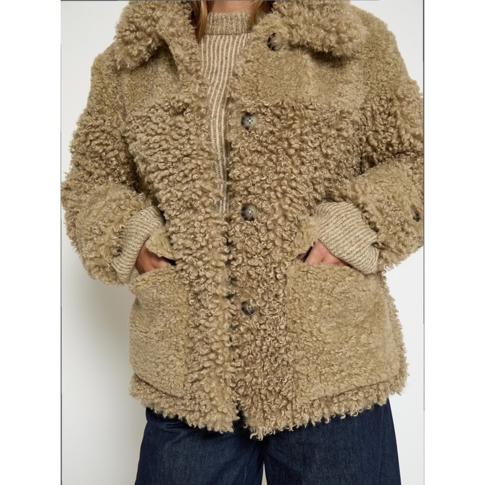 Peppercorn Wendy Faux Fur Jacket – Spray Green