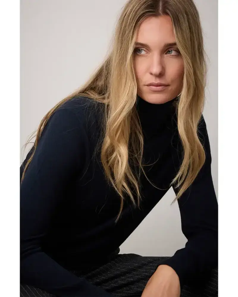 Corel Amsterdam Thamar Rollneck - ink blue Corel Amsterdam Thamar Rollneck - ink blue