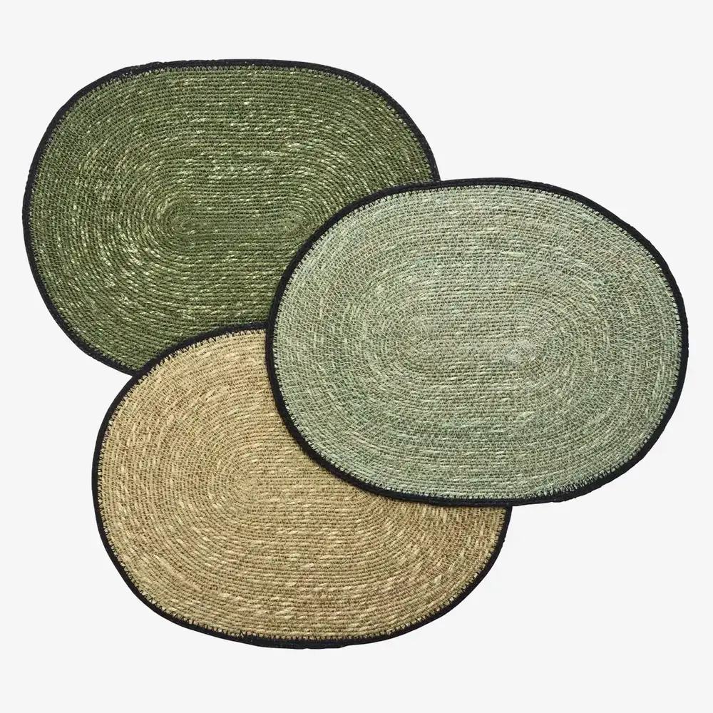 Madam Stoltz Oval seagrass placemat - Dark green, light green, natural, black Madam Stoltz Oval seagrass placemat - Dark green, light green, natural, black