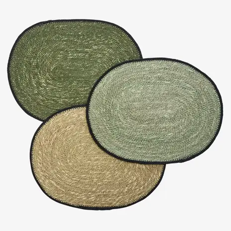 Madam Stoltz Oval seagrass placemat - Dark green, light green, natural, black Madam Stoltz Oval seagrass placemat - Dark green, light green, natural, black