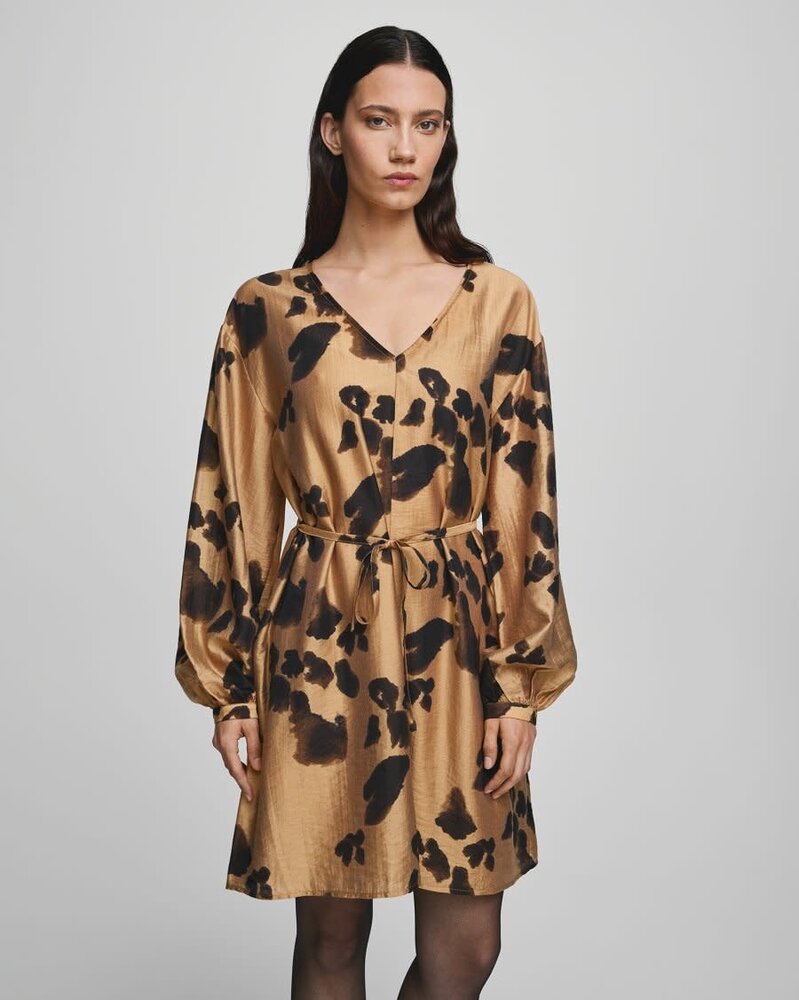 MSCH Nilla Romina Short Dress AOP – Iced Coffee Leo MSCH Nilla Romina Short Dress AOP – Iced Coffee Leo