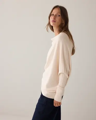 Summum Woman Sweater Viscose blend knit – Ivory Summum Woman Sweater Viscose blend knit – Ivory