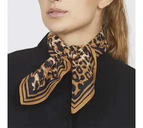 SistersPoint Scarf – Leo
