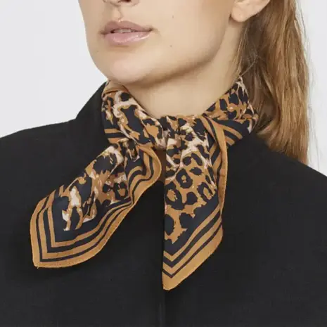 SistersPoint Scarf – Leo