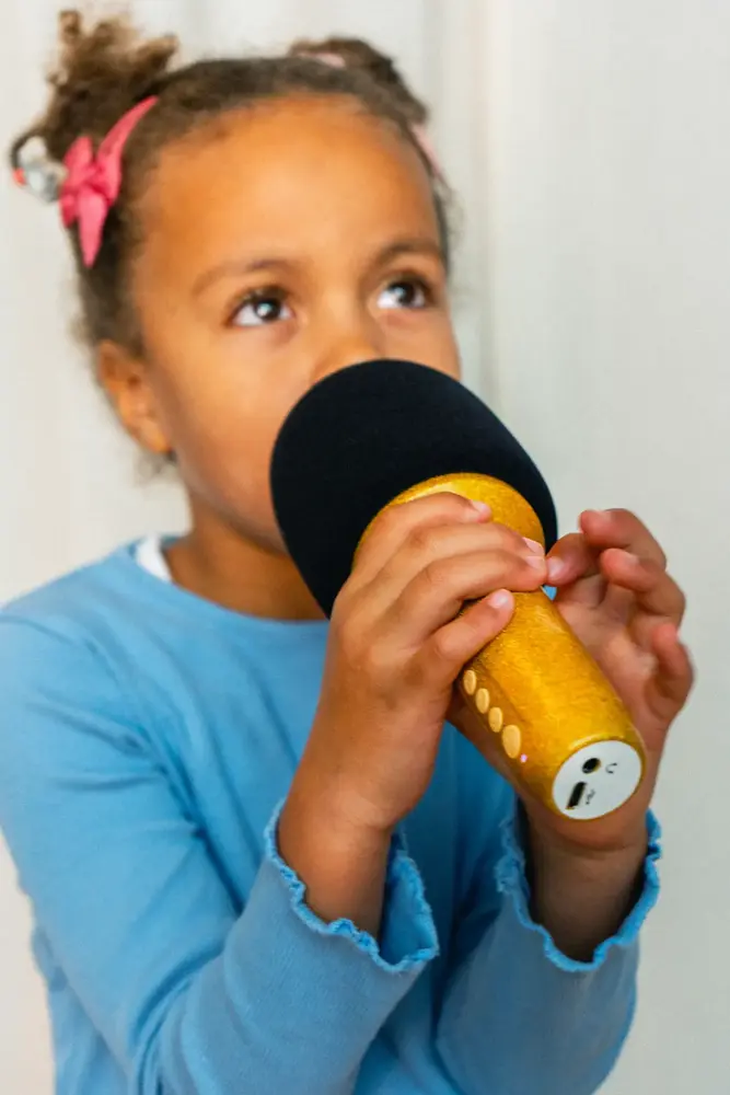 Lalarma Lalarma Glitter microfoon 2 in 1 - Goud Lalarma Lalarma Glitter microfoon 2 in 1 - Goud