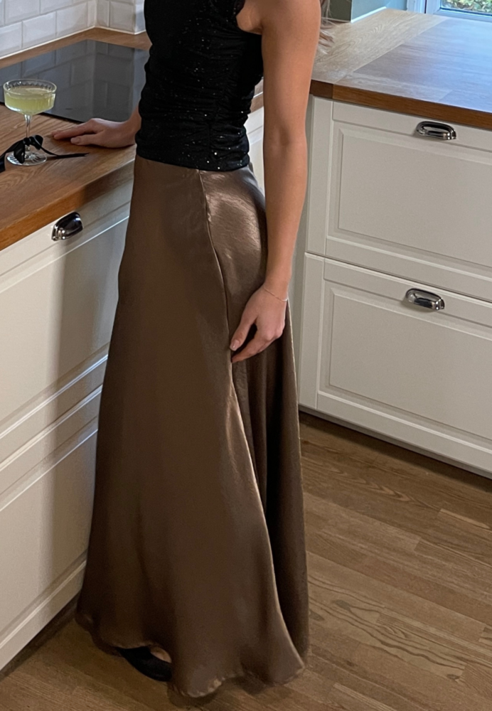 SistersPoint N. Gewo - Earth