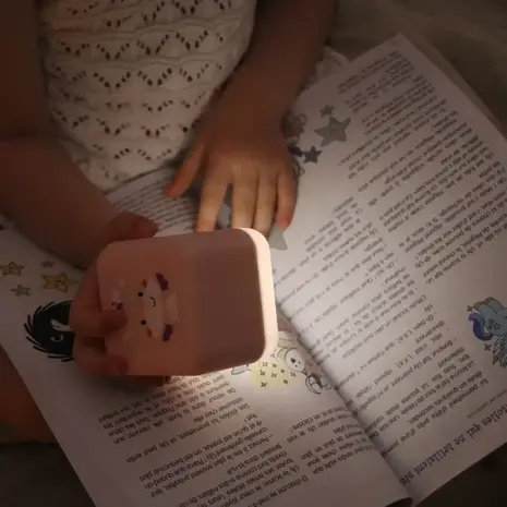 Cloud-B CLOUD-B - Cube B - Lily de Eenhoorn Cloud-B CLOUD-B - Cube B - Lily de Eenhoorn