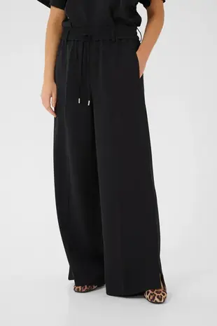 Culture Slinky Aram Pants – Black