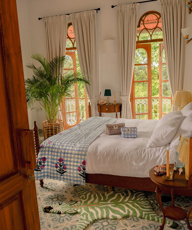 Doing Goods Grassy Zebra Rug - Large