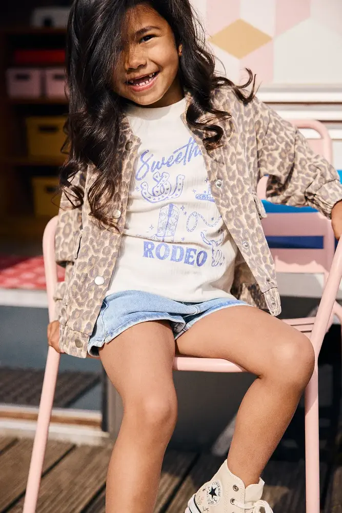 Daily7 T-shirt Artwork - Egret