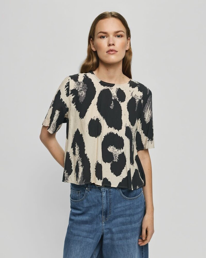 MSCH Karalie Jusia 2/4 Top – Licorce Leo