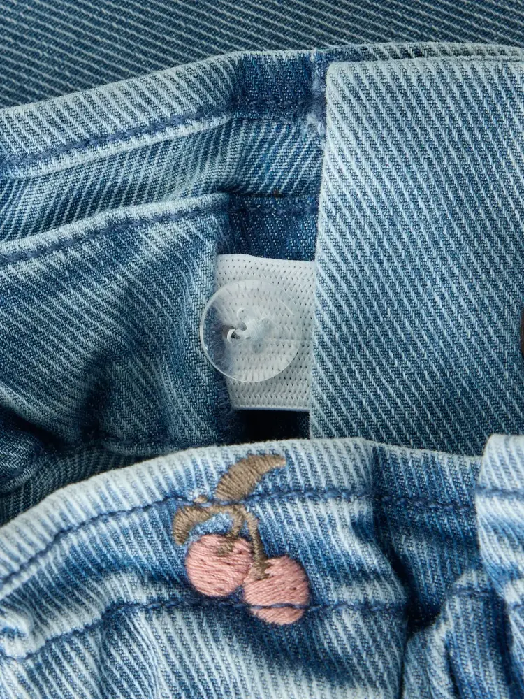 Lil' Atelier Deva Loose EMB Jeans - Medium Blue Denim Cherry