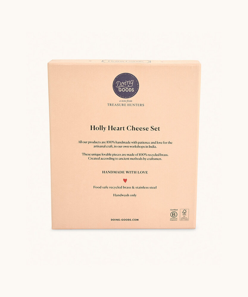 Doing Goods Holly Heart Cheese Set in Giftbox