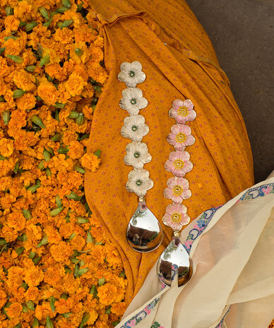 Doing Goods Faye Flower Salad Server Set in Giftbox