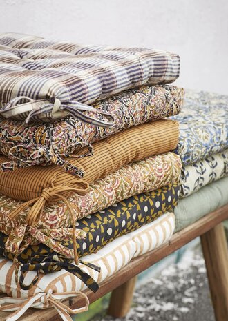 Madam Stoltz Printed cotton chair pad - Honey, rose, green, off white Madam Stoltz Printed cotton chair pad - Honey, rose, green, off white