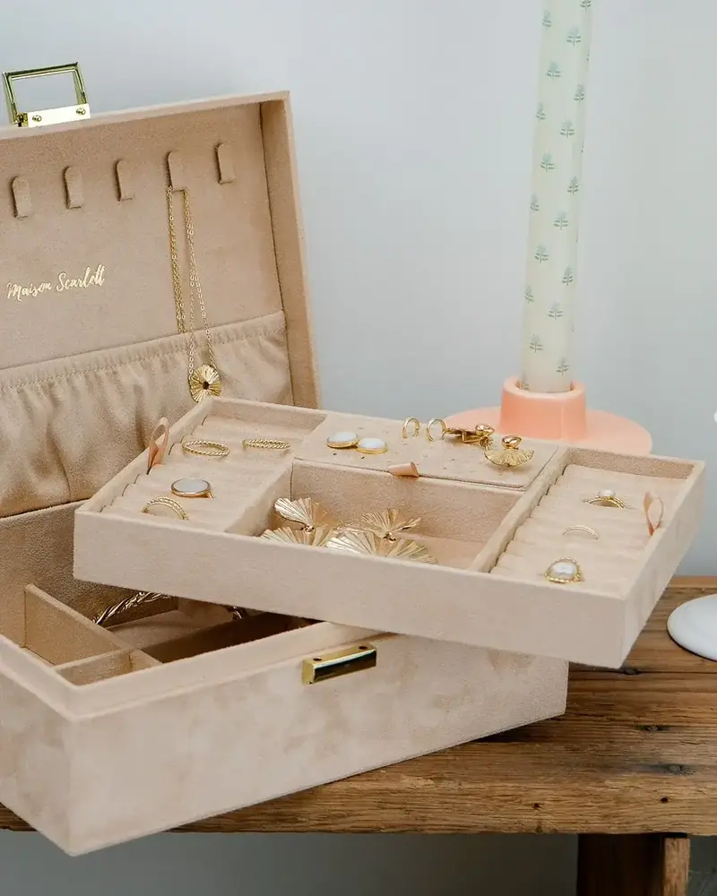 Maison Scarlett Sieradendoos Louise - Velours Beige Maison Scarlett Sieradendoos Louise - Velours Beige