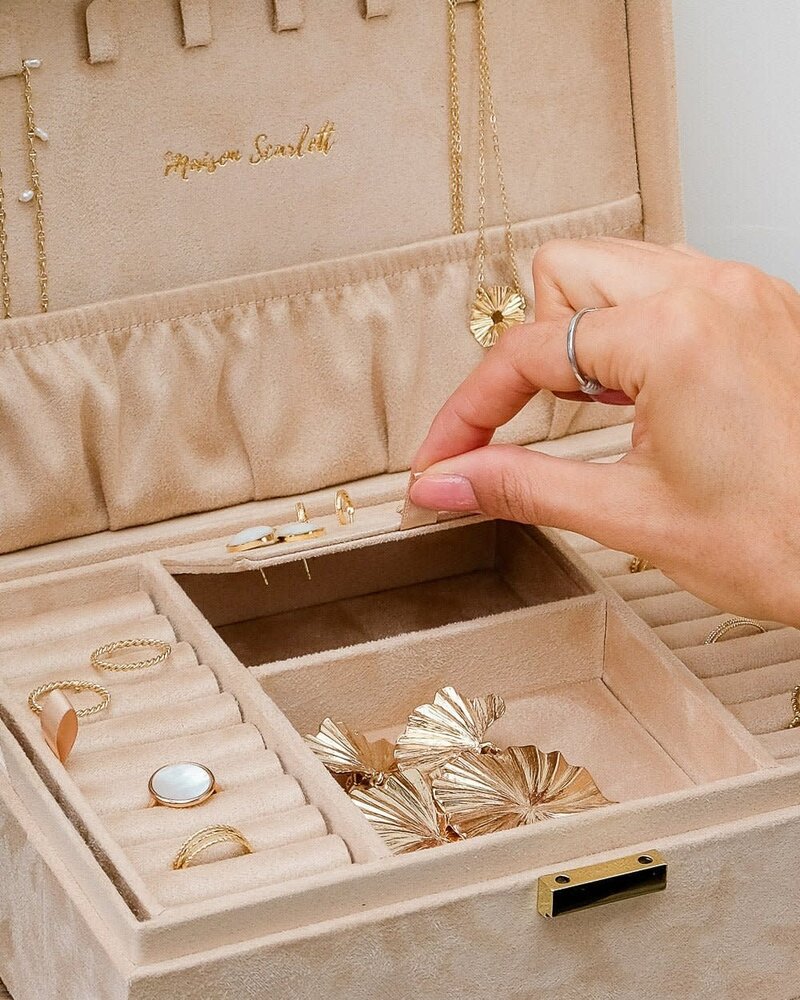 Maison Scarlett Sieradendoos Louise - Velours Beige Maison Scarlett Sieradendoos Louise - Velours Beige