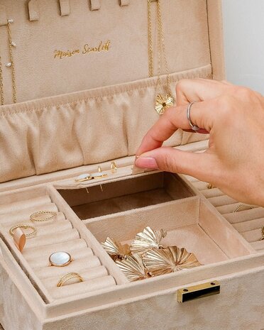 Maison Scarlett Sieradendoos Louise - Velours Beige Maison Scarlett Sieradendoos Louise - Velours Beige