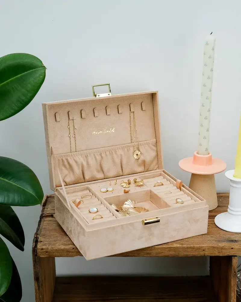 Maison Scarlett Sieradendoos Louise - Velours Beige Maison Scarlett Sieradendoos Louise - Velours Beige