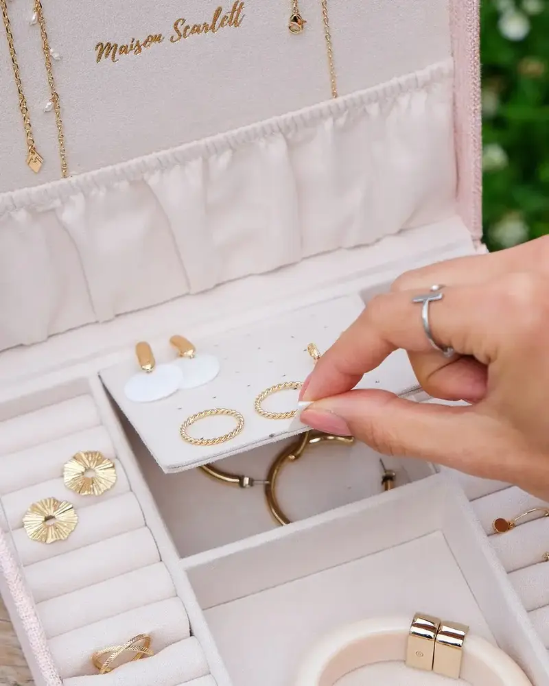 Maison Scarlett Sieradendoos Anne - Linnen Rose Maison Scarlett Sieradendoos Anne - Linnen Rose