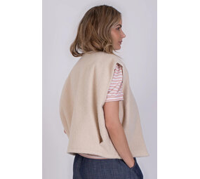 The Clothed Gilet Matsumoto - Perfectly Pale