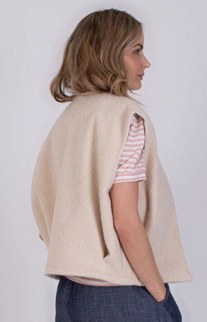 The Clothed Gilet Matsumoto - Perfectly Pale