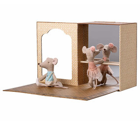 Maileg Ballet muis in dansstudio